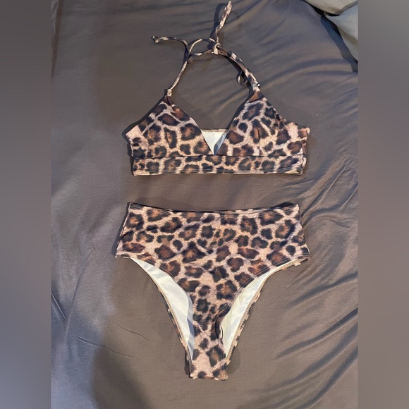 High Waisted Cheetah Bikini - Picture 1 of 1